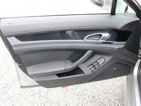 Used 2011 Porsche Panamera image 22