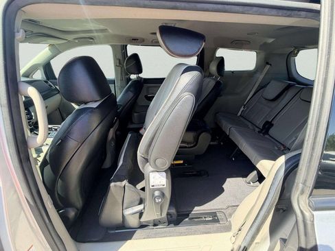 Used 2019 Kia Sedona EX w/ EX Premium Package FWD image 27