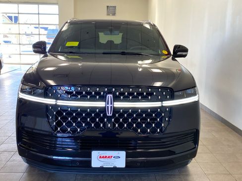 New 2025 Lincoln Navigator L Black Label image 3