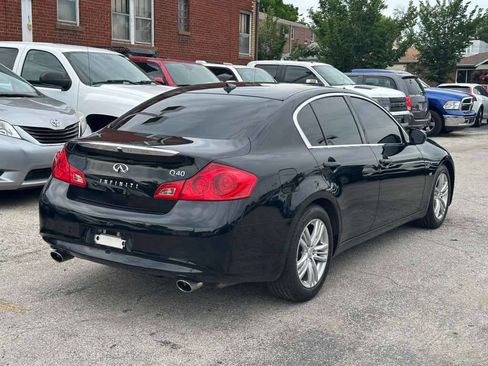 Used 2015 INFINITI Q40 w/ Moonroof Package RWD image 6