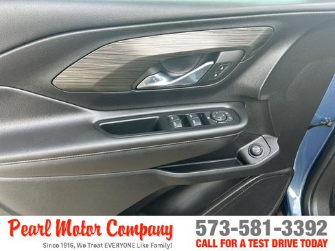 Certified 2024 GMC Terrain SLE w/ Driver Convenience Package AWD/4WD image 9