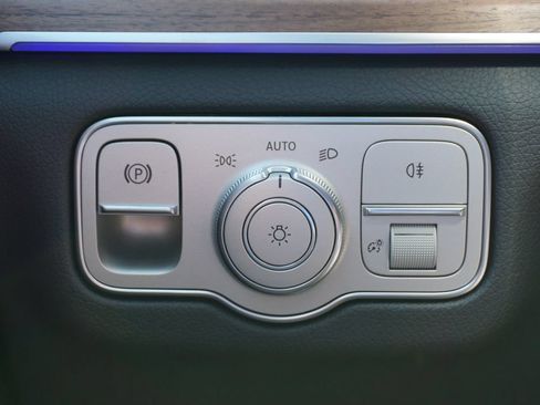 Certified 2026 Mercedes-Benz GLE 350 4MATIC image 32