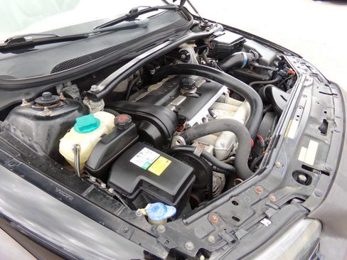 Used 2004 Volvo V70 AWD/4WD image 29