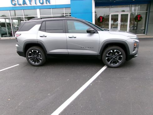 New 2026 Chevrolet Equinox RS image 3