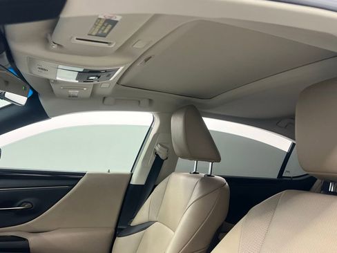 Used 2020 Lexus ES 350 w/ Premium Package FWD image 12