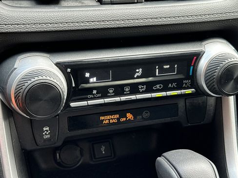 Certified 2020 Toyota RAV4 LE w/ All Weather Liner Package FWD image 20