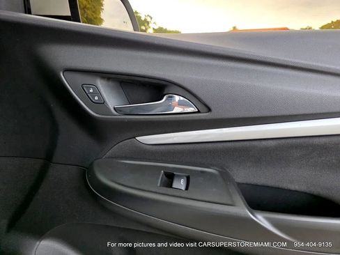 Used 2022 Chevrolet Bolt EUV LT w/ Driver Confidence Package image 44