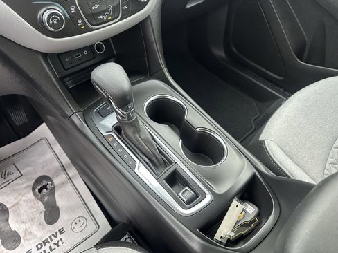 Used 2024 Chevrolet Equinox LS w/ LS Convenience Package image 34