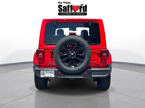 Used 2025 Jeep Wrangler Unlimited Sahara AWD/4WD image 6