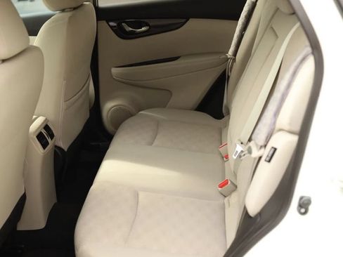 Used 2021 Nissan Rogue Sport SV FWD image 39