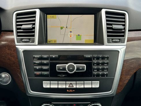 Used 2012 Mercedes-Benz ML 350 ML 350 4MATIC Sport Utility 4D image 19