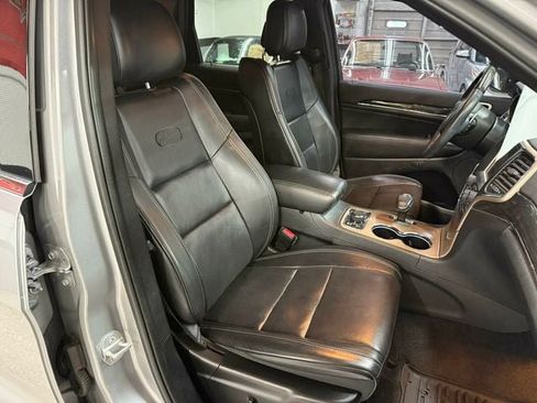 Used 2015 Jeep Grand Cherokee Overland AWD/4WD image 35