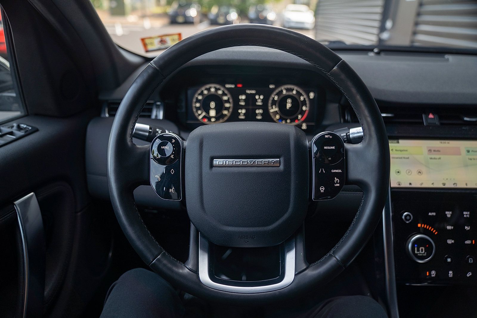 Used 2020 Land Rover Discovery Sport SE AWD/4WD image 6