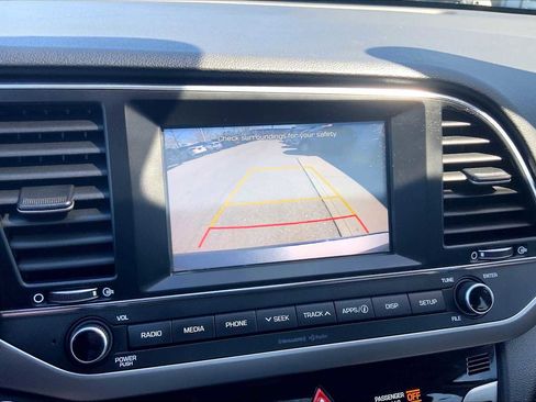 Used 2018 Hyundai Elantra Value Edition FWD image 28