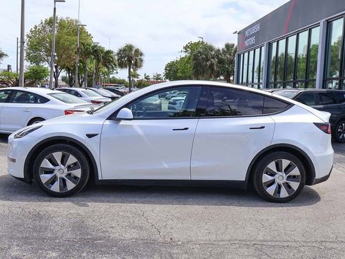 Used 2021 Tesla Model Y Long Range image 26