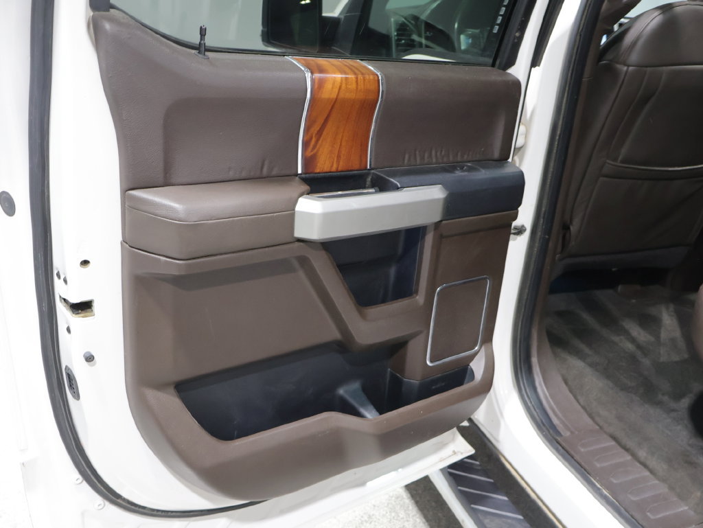 Used 2015 Ford F150 King Ranch w/ Equipment Group 601A Luxury AWD/4WD image 26