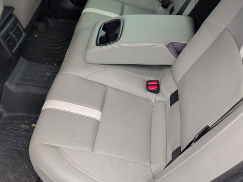 Used 2025 Toyota Camry SE FWD image 7