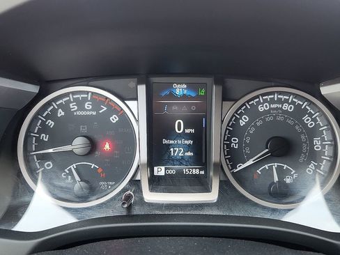 Used 2023 Toyota Tacoma SR5 image 18