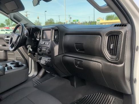 Used 2020 Chevrolet Silverado 1500 Custom w/ Custom Value Package AWD/4WD image 40