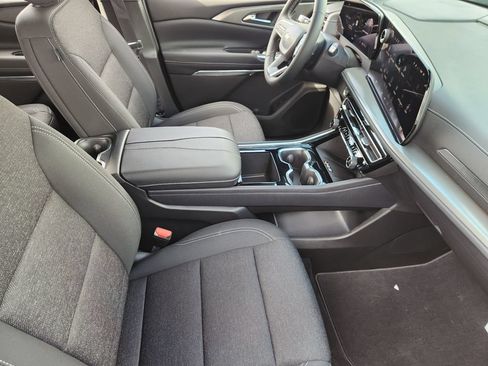 New 2026 Chevrolet Traverse LT w/ Driver Confidence Package FWD image 11