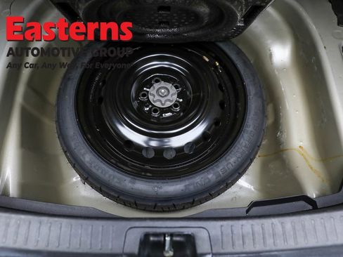 Used 2024 Toyota Corolla LE image 21