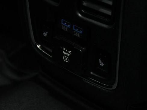 Used 2021 Jeep Grand Cherokee Overland AWD/4WD image 32