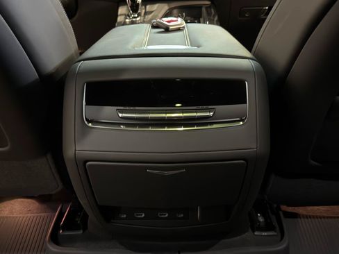 Used 2023 Cadillac Escalade V w/ LPO, ONYX Package AWD/4WD image 25