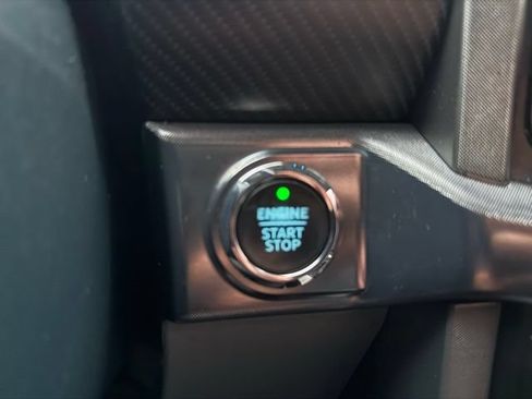 Used 2022 Ford F150 Limited AWD/4WD image 37