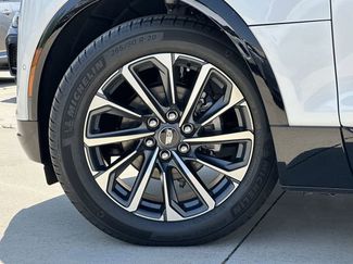 New 2025 Cadillac Lyriq Sport video 3