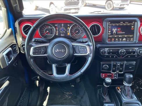 Used 2021 Jeep Gladiator Rubicon AWD/4WD image 4