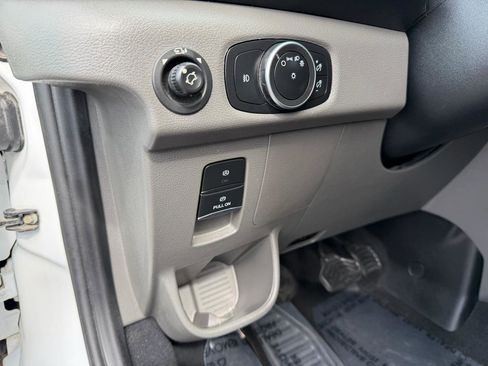 Used 2023 Ford Transit 350 XLT image 21