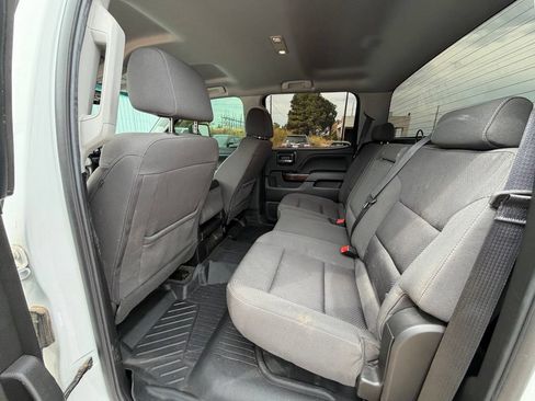 Used 2019 GMC Sierra 2500 SLE w/ SLE Preferred Package AWD/4WD image 18
