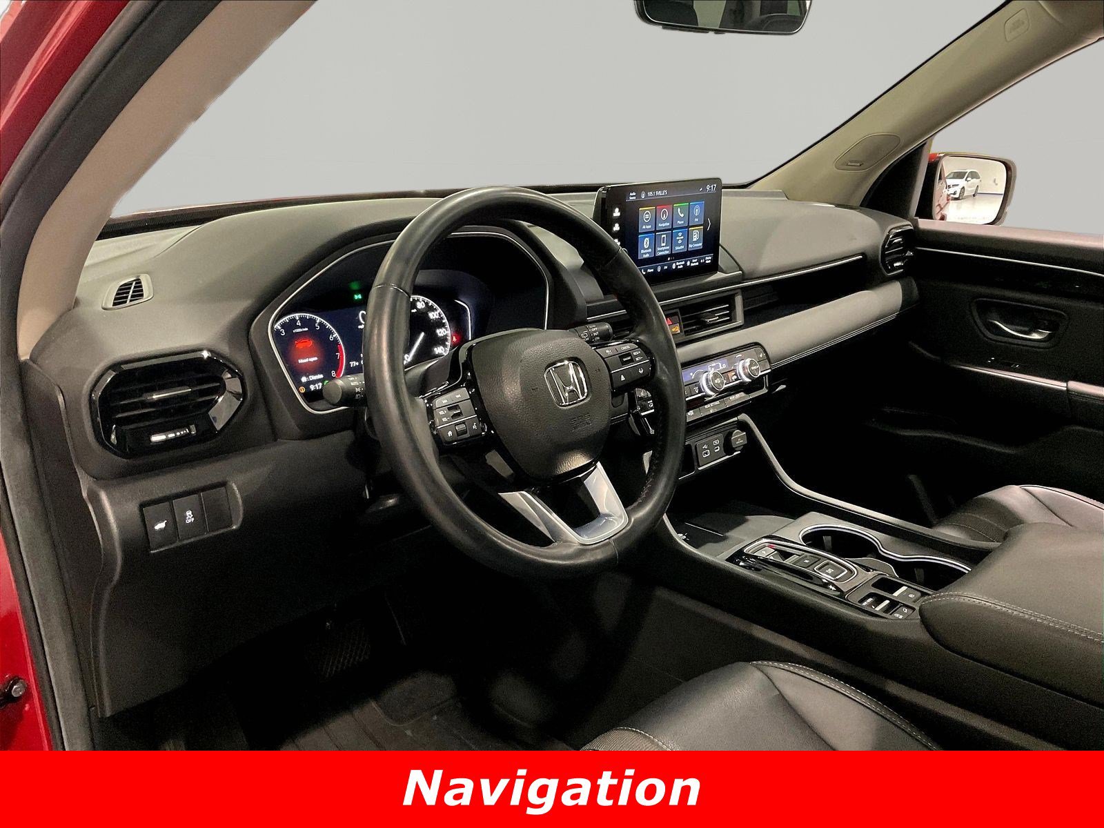 Used 2025 Honda Pilot Touring image 17