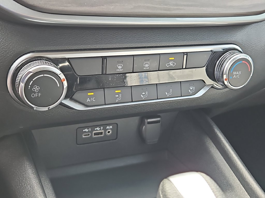 Used 2025 Nissan Altima 2.5 SV FWD image 31