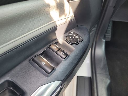 Used 2024 Ford Mustang Premium image 25