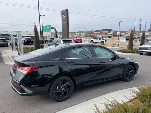 New 2026 Hyundai Elantra SEL Sport image 4