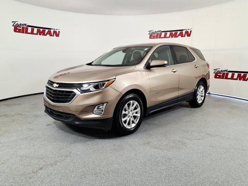 Used 2019 Chevrolet Equinox LT w/ Driver Convenience Package FWD image 3