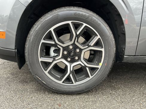 New 2026 Ford Maverick Lariat w/ 4K Tow Package image 12