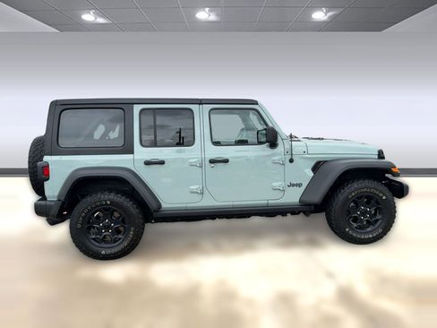 Used 2023 Jeep Wrangler Unlimited w/ 8.4" Radio Group AWD/4WD image 8