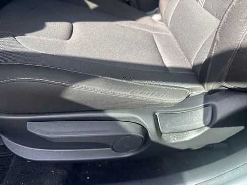 Certified 2024 Hyundai Elantra SE FWD image 13