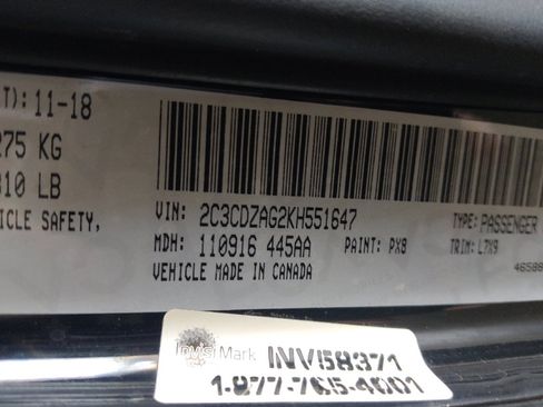 Used 2019 Dodge Challenger SXT w/ Blacktop Package RWD image 33