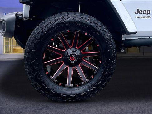Used 2021 Jeep Wrangler Unlimited Rubicon AWD/4WD image 34