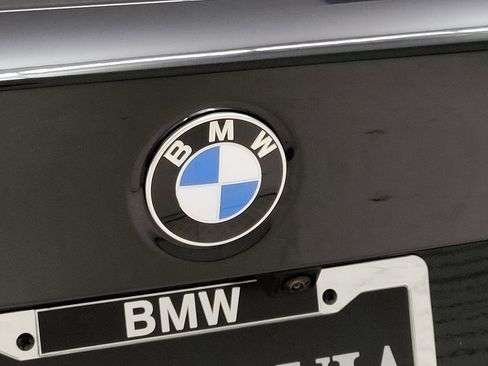 Used 2025 BMW 330i Sedan w/ Convenience Package image 21