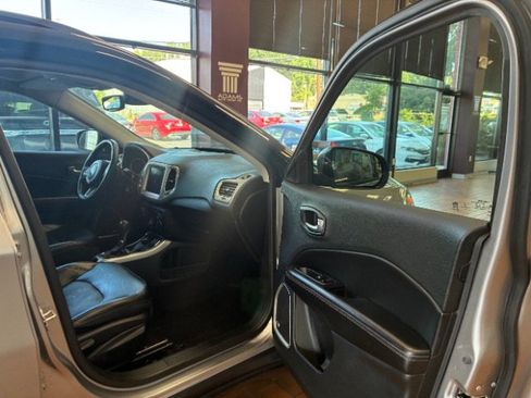 Used 2019 Jeep Compass High Altitude AWD/4WD image 31