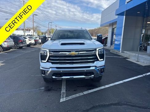 Used 2026 Chevrolet Silverado 2500 LTZ w/ LTZ Premium Package AWD/4WD image 3