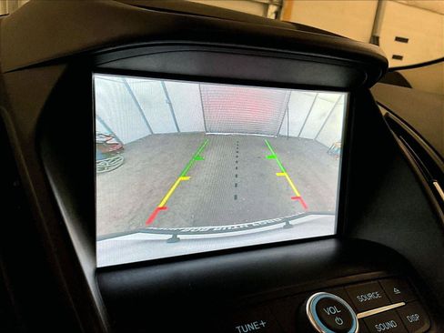 Used 2018 Ford Escape SE w/ Ford Safe & Smart Package image 20