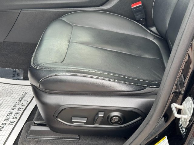Used 2021 Jeep Grand Cherokee L Limited AWD/4WD image 23