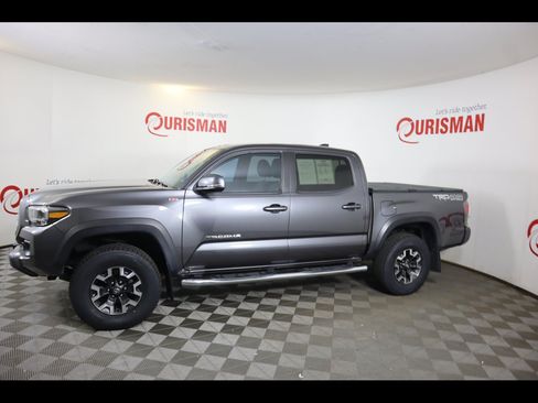 Used 2021 Toyota Tacoma TRD Off-Road w/ Technology Package AWD/4WD image 6