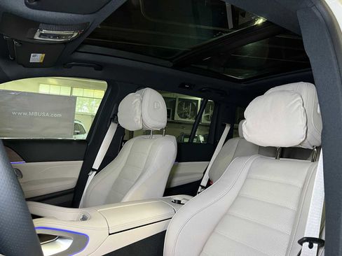 New 2026 Mercedes-Benz GLS 580 4MATIC image 25