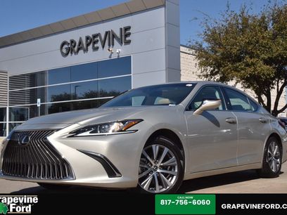 Used 2019 Lexus ES 350 w/ Accessory Package 2